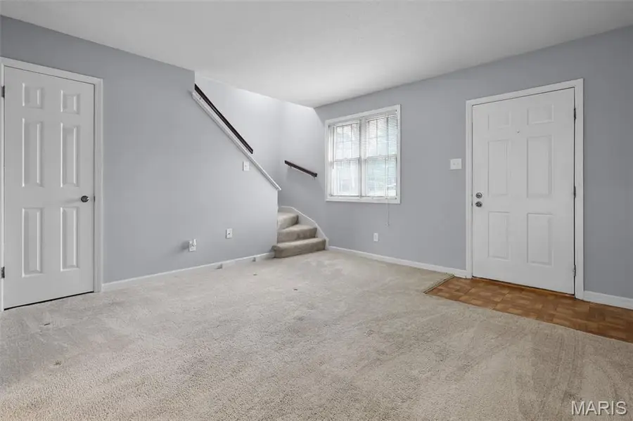 8985 S Swan Circle, Saint Louis, MO 63144 - #2