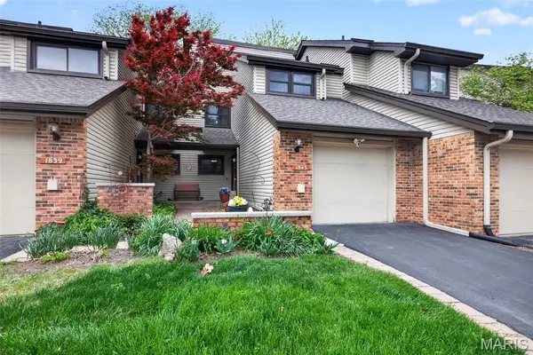 1843 Tawny Ash Drive, St Louis, MO 63146