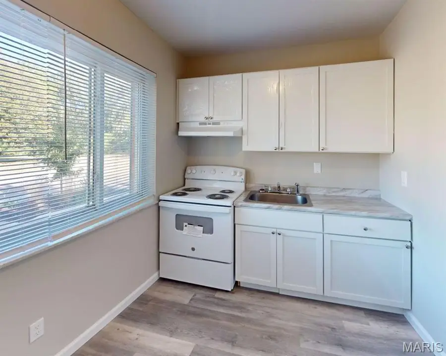 3 Bruce Drive, Florissant, MO 63031 - #3