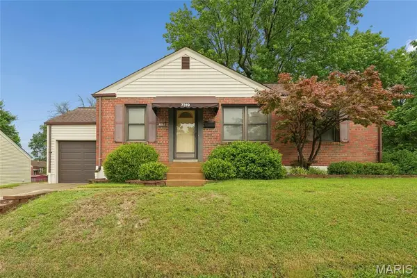 7319 Morganford Road, St Louis, MO 63116