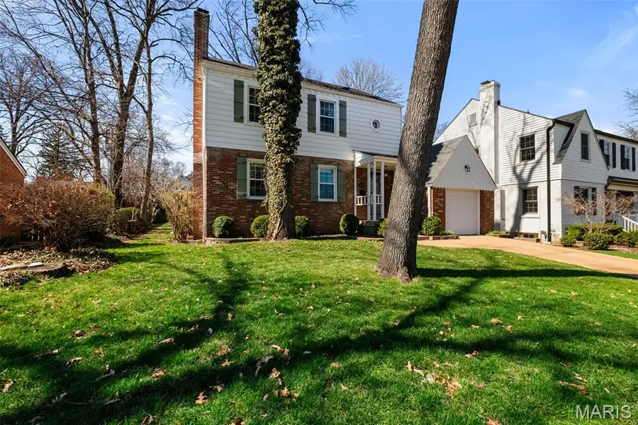 1635 Dearborn Drive, Warson Woods, MO 63122 - #3