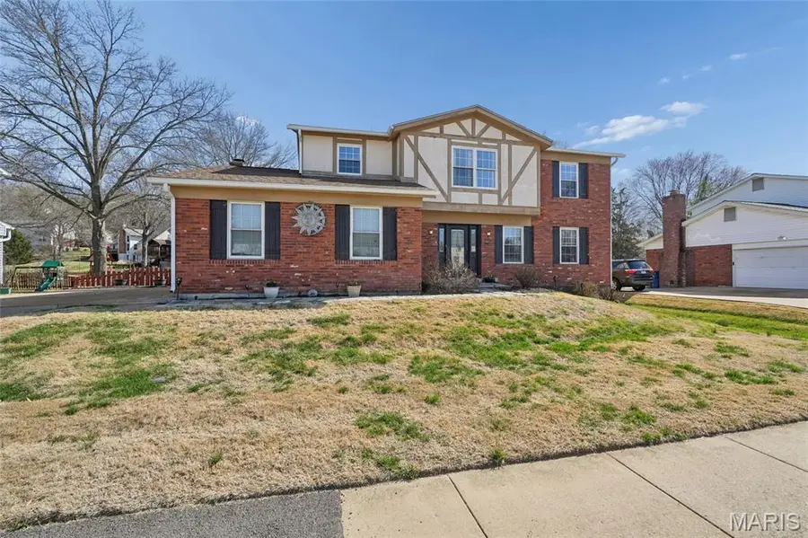 2762 Barrett Station Road, Des Peres, MO 63021 - #2