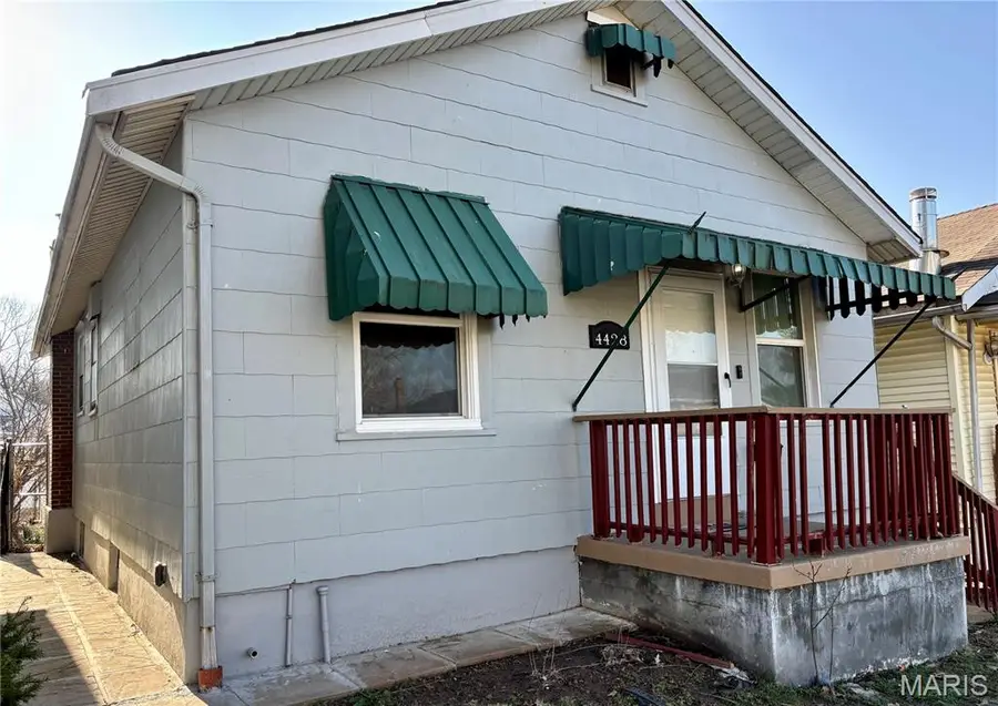4428 Dewey Avenue, Saint Louis, MO 63116 - #2