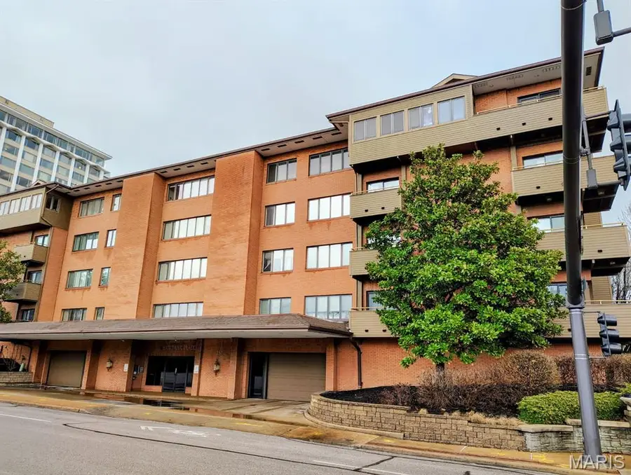 250 S Brentwood Boulevard #1B, Clayton, MO 63105 - #2