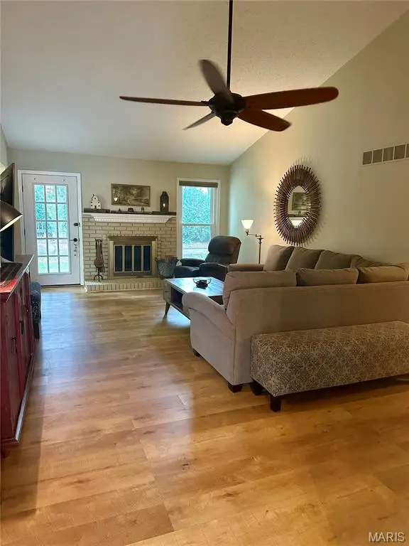 22 Shadow Creek Drive, Saint Peters, MO 63376 - #3