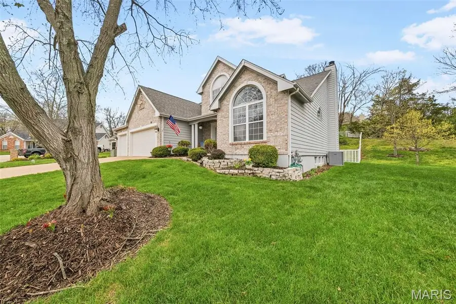 425 Roosevelt Woods Court, Fenton, MO 63026 - #2