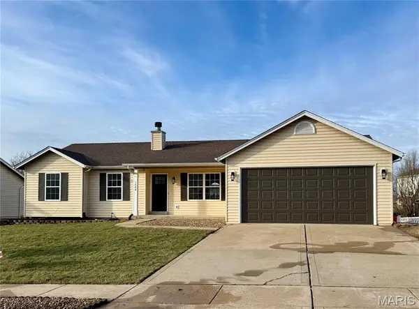 1048 Tower Park Drive, St Charles, MO 63304