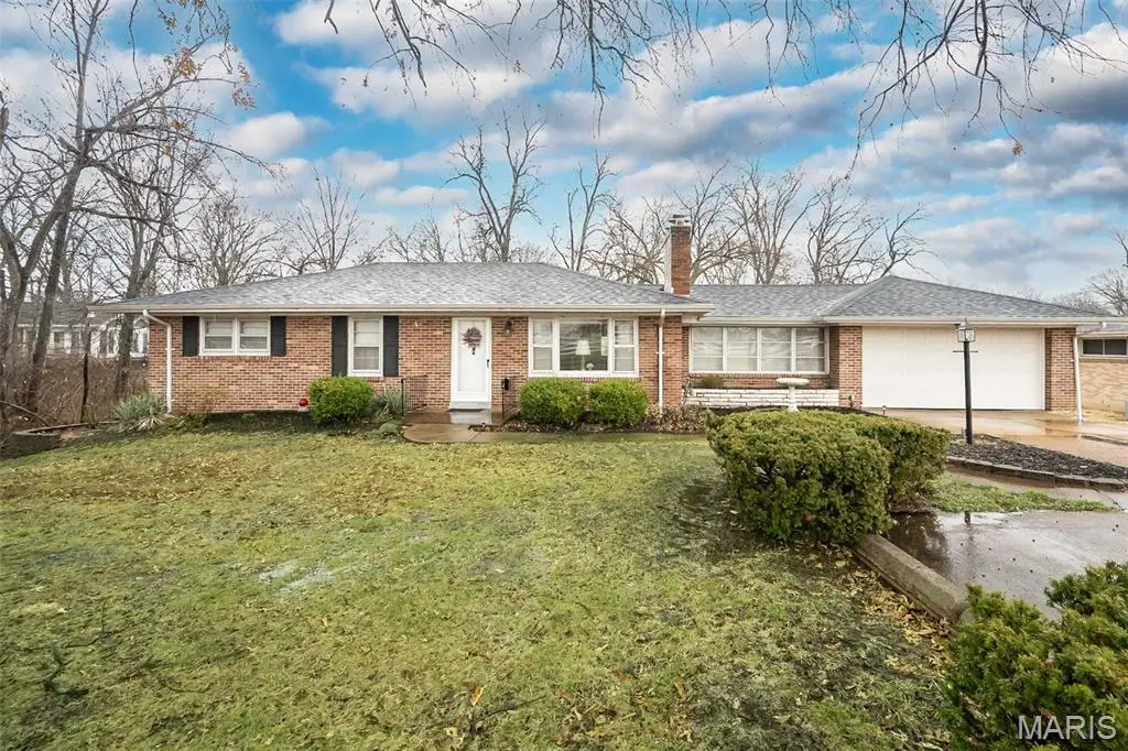 521 Kehrs Mill Road, Ballwin, MO 63011 - #1