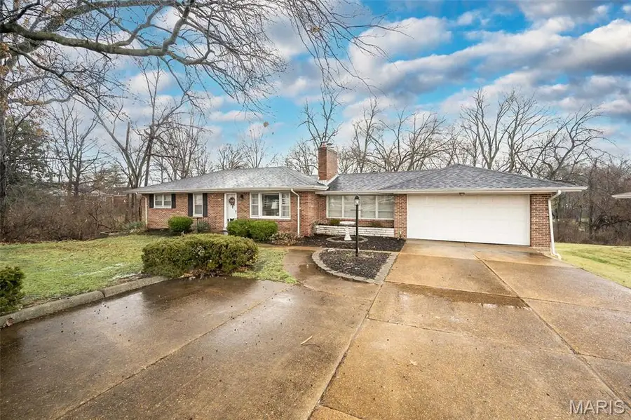 521 Kehrs Mill Road, Ballwin, MO 63011 - #2