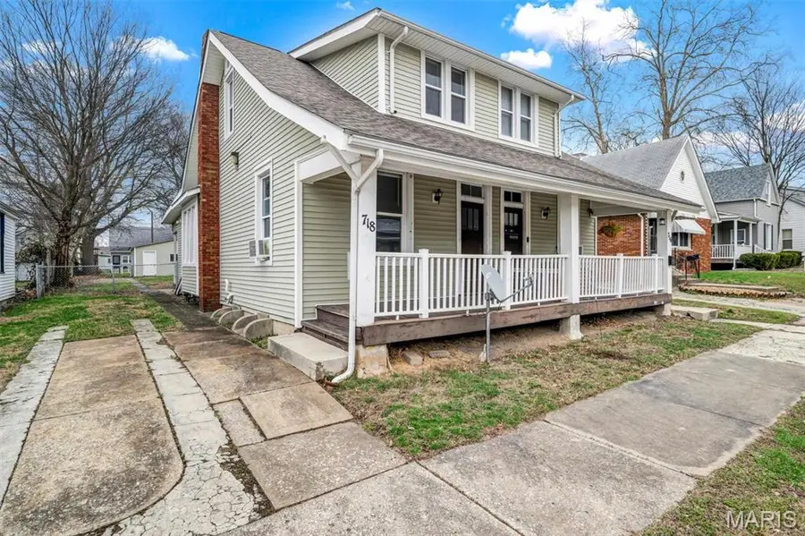 716 Bristow Street, Belleville, IL 62221 - #3