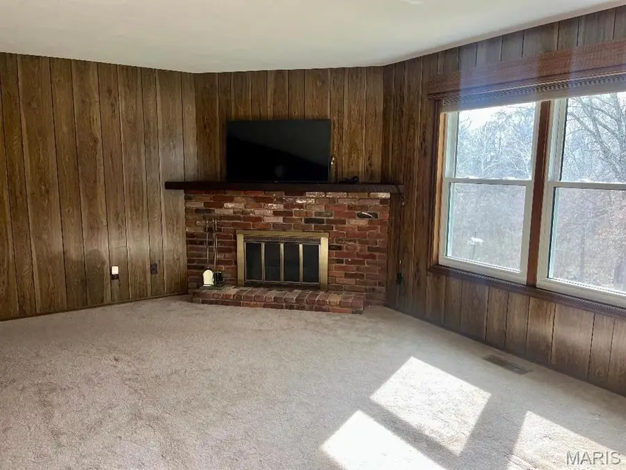 2206 Gillis Street, Alton, IL 62002 - #3