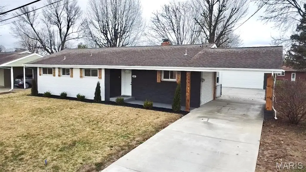 106 Bridle Ridge Road, Collinsville, IL 62234 - #1