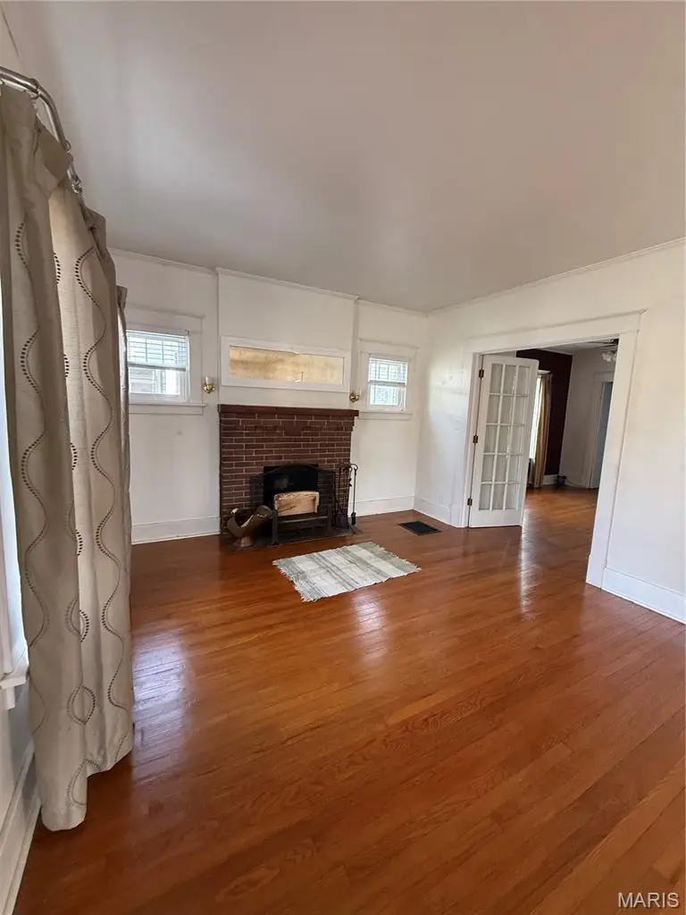 113 N 8th Street, Louisiana, MO 63353 - #3