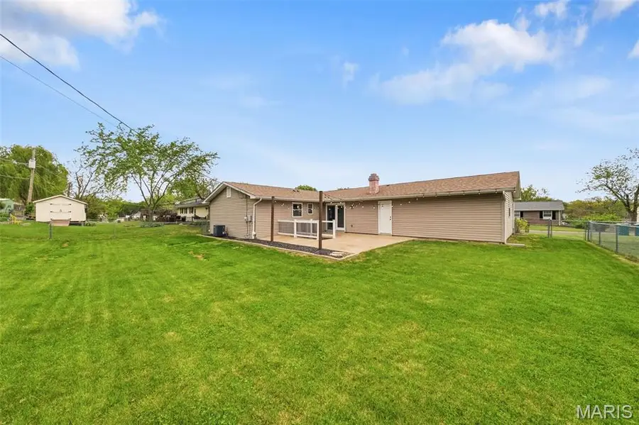 905 Silverstone Drive, Saint Charles, MO 63303 - #2