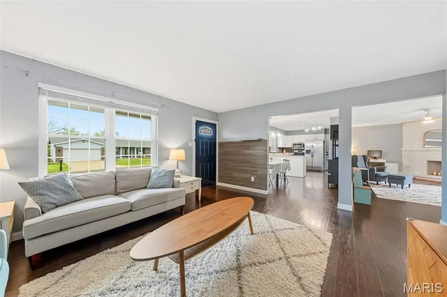 905 Silverstone Drive, Saint Charles, MO 63303 - #3