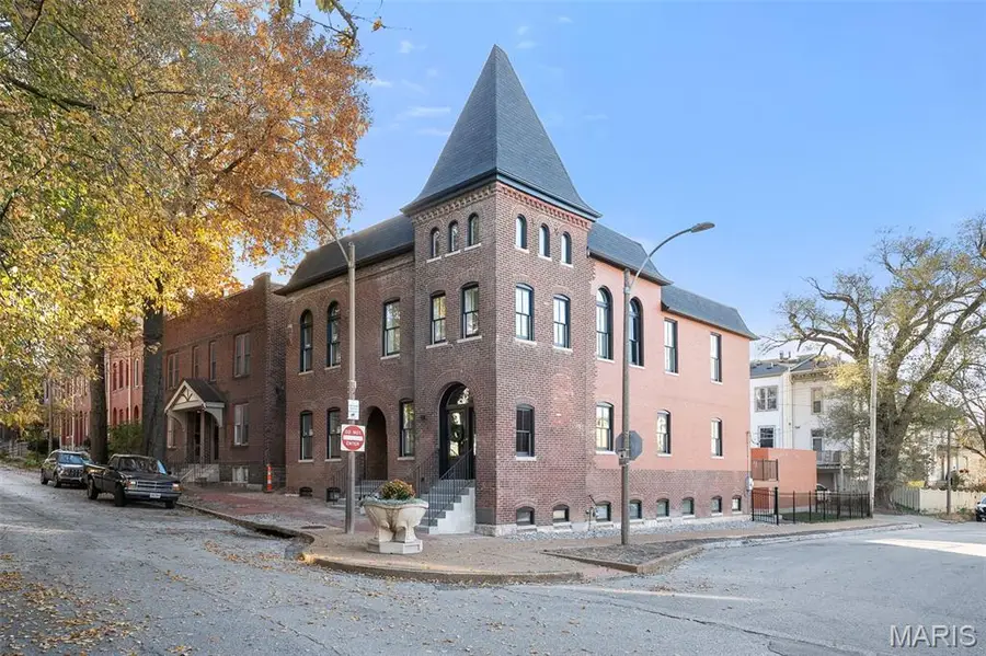 1201 Mackay Place, Saint Louis, MO 63104 - #3