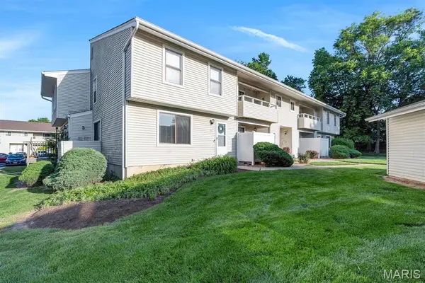 613 Summer Winds Lane #B, St Peters, MO 63376
