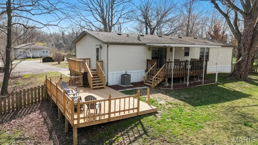 8048 Lakeside Drive, Caseyville, IL 62232 - #2