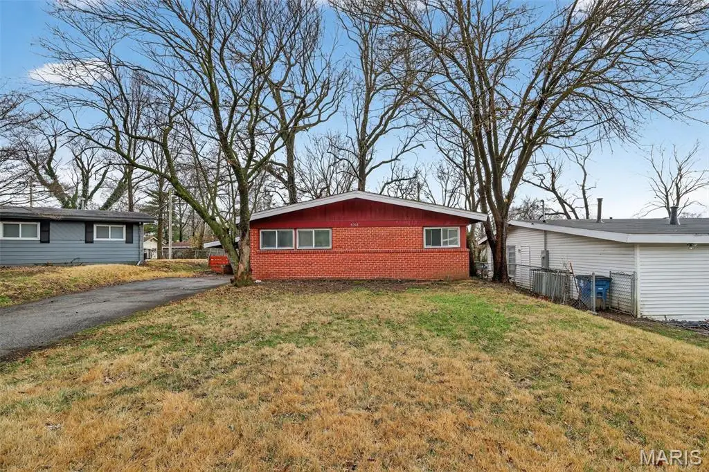 8302 Woodhurst Drive, Berkeley, MO 63134 - #1