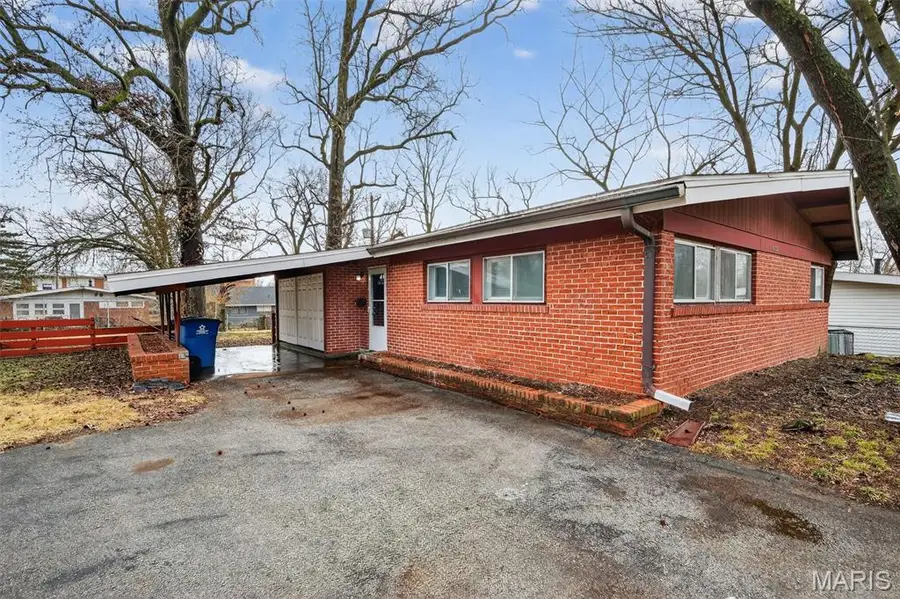 8302 Woodhurst Drive, Berkeley, MO 63134 - #3