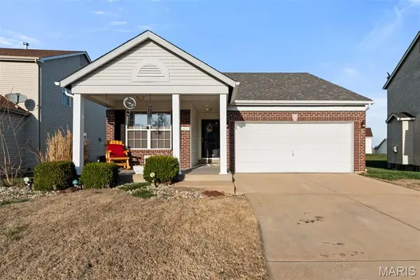 4526 Richmond Forest Drive, Florissant, MO 63034