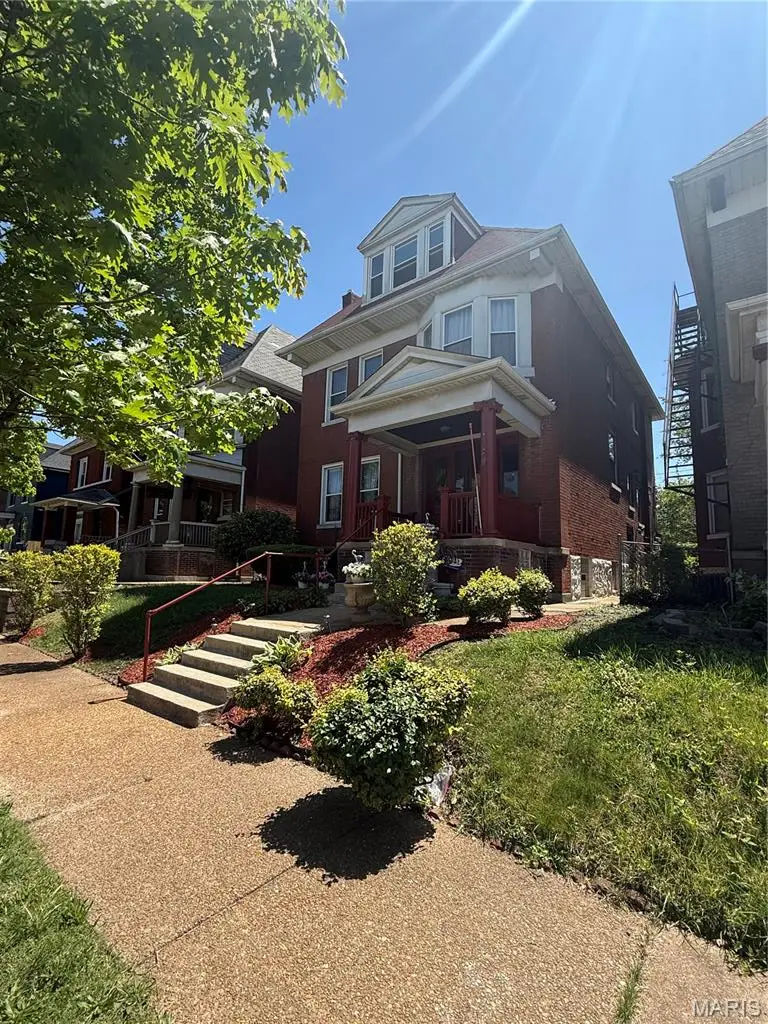 5186 Vernon Avenue, Saint Louis, MO 63113 - #2