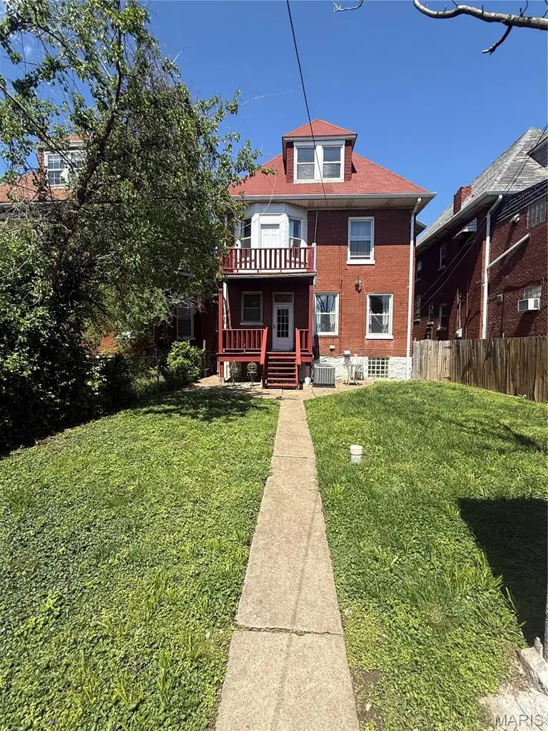 5186 Vernon Avenue, Saint Louis, MO 63113 - #3