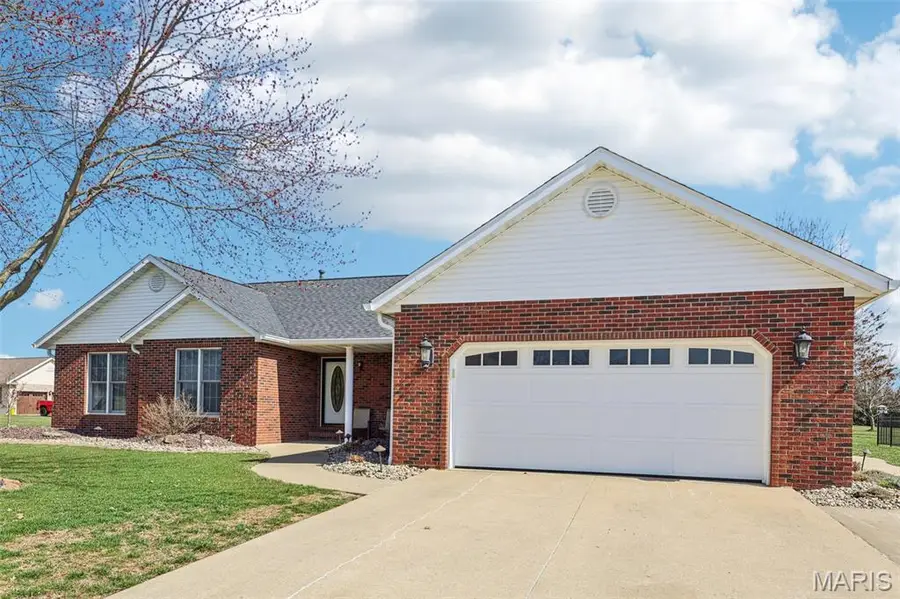 14220 Saint James Lane, Breese, IL 62230 - #2