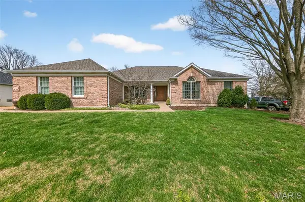 2443 Christopher Winds Lane, St Louis, MO 63129
