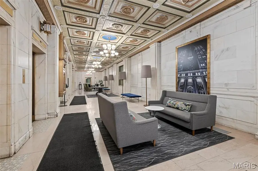 314 N Broadway #803, Saint Louis, MO 63102 - #3