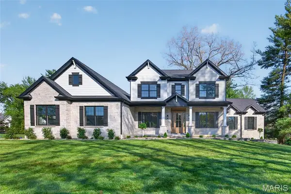 8 Briarbrook Trail, St Louis, MO 63131