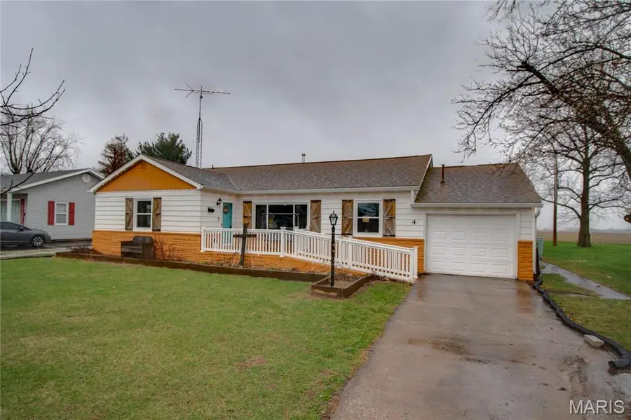 4 6th Street, Carrollton, IL 62016 - #2