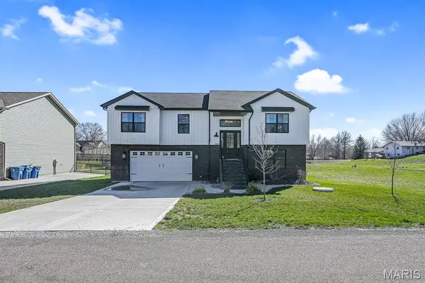 1080 Barbados Drive, Edwardsville, IL 62025