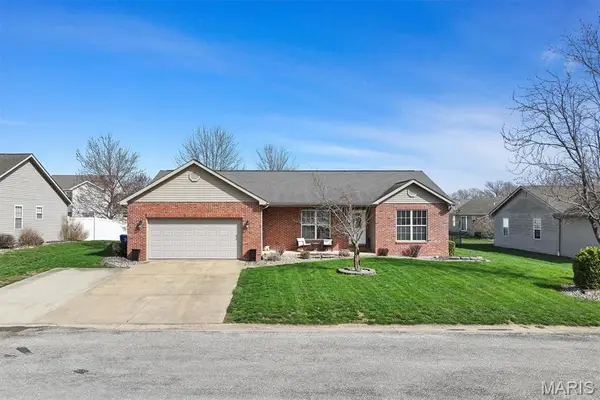 15 Rosewood Lane, Aviston, IL 62216