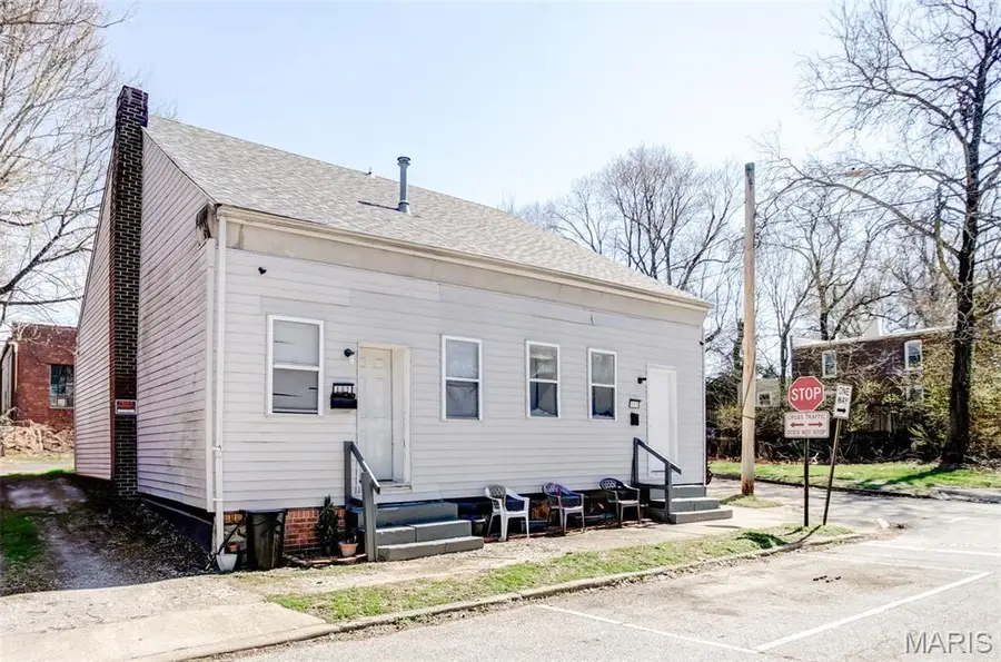 402 N 1st Street #400/402, Belleville, IL 62220 - #2