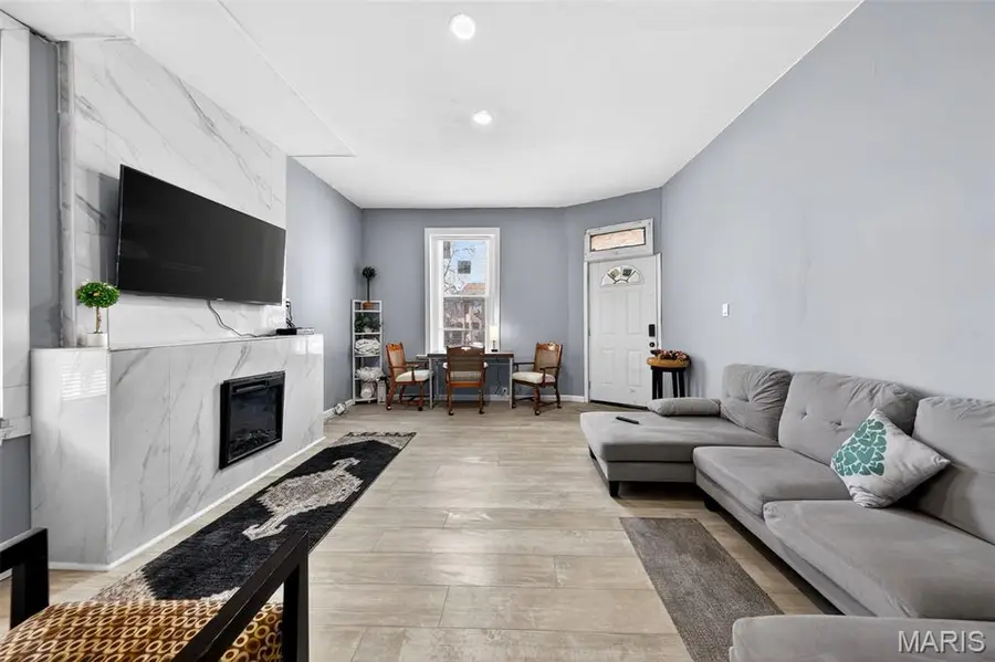 1468 E Warne Avenue, Saint Louis, MO 63107 - #2