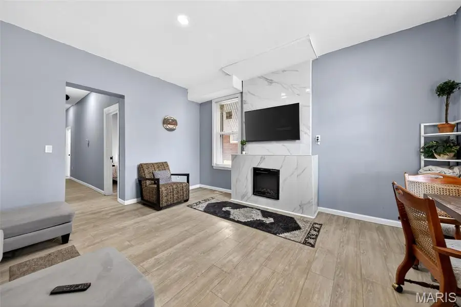 1468 E Warne Avenue, Saint Louis, MO 63107 - #3