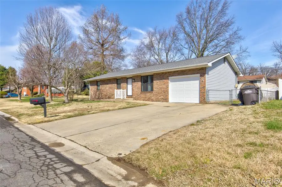 1042 Hillcrest Drive, East Alton, IL 62024 - #3