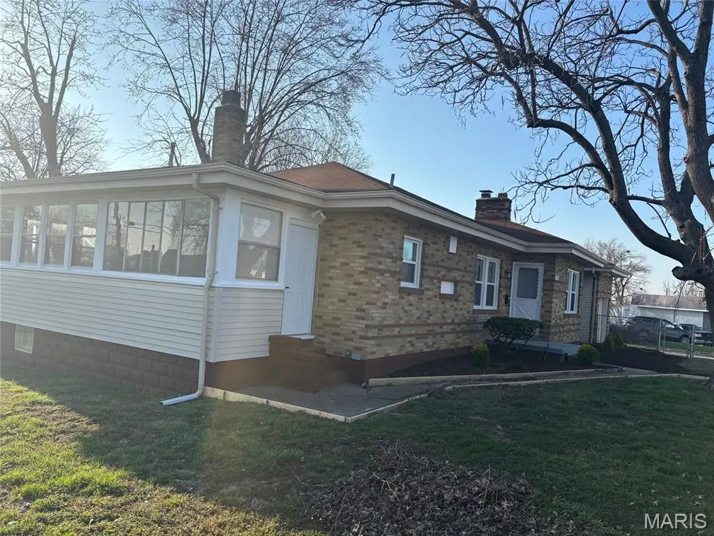 2555 Telegraph Road, Mehlville, MO 63125 - #1