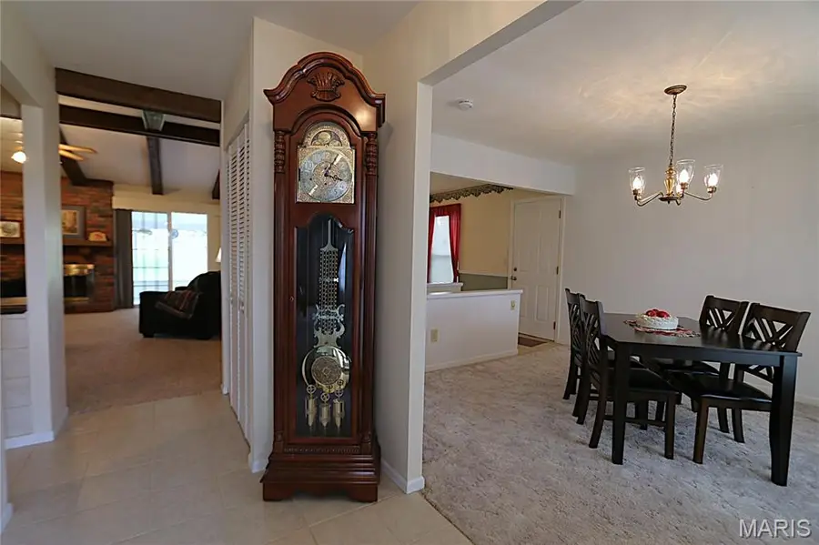 817 Greenridge Lane, Saint Peters, MO 63376 - #2