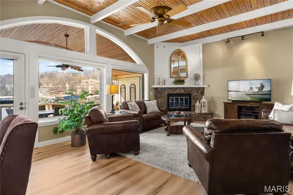 6620 E Lake Point Drive #18, Osage Beach, MO 65065