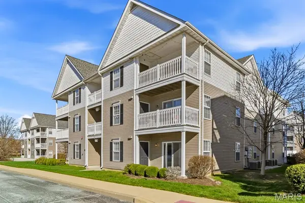 9755 Newham Drive #10D, St Louis, MO 63123