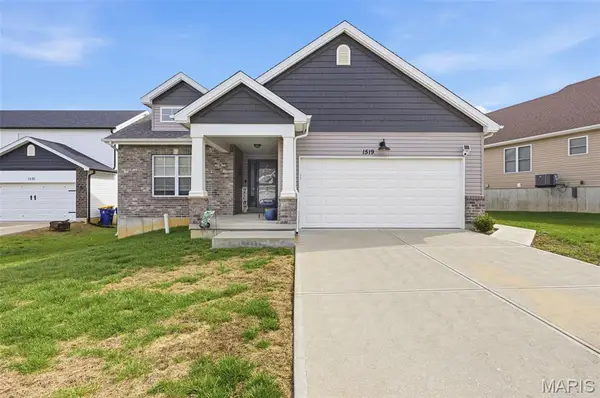 1519 Burrwyck Lane, Herculaneum, MO 63048