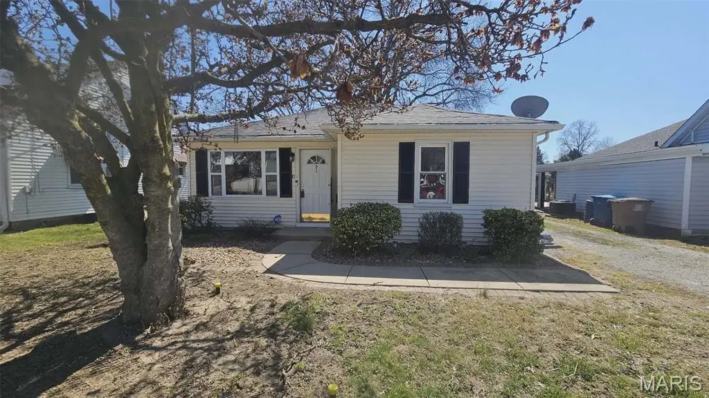 11 E Delmar Avenue, Alton, IL 62002 - #1