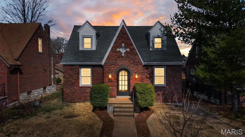 5011 Lindenwood Avenue, Saint Louis, MO 63109 - #1