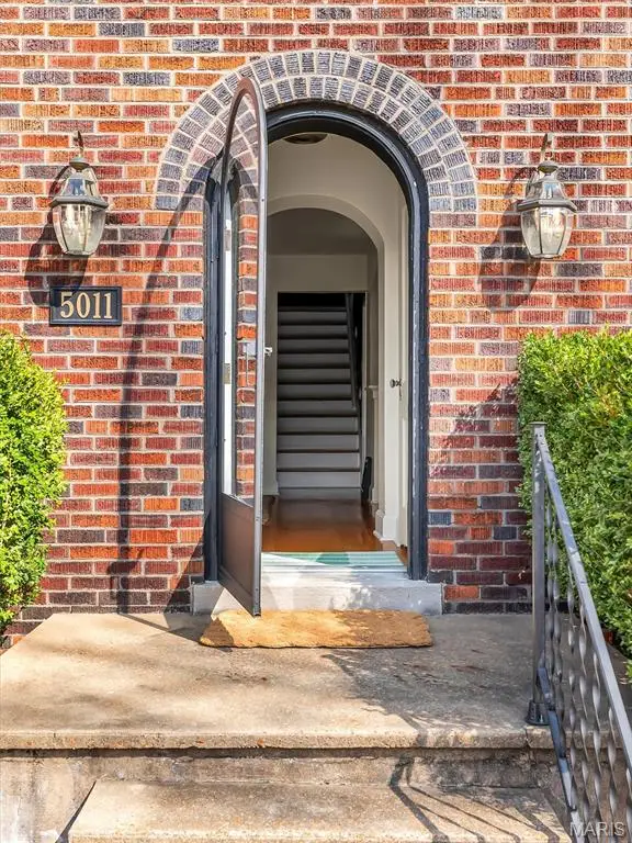 5011 Lindenwood Avenue, Saint Louis, MO 63109 - #3