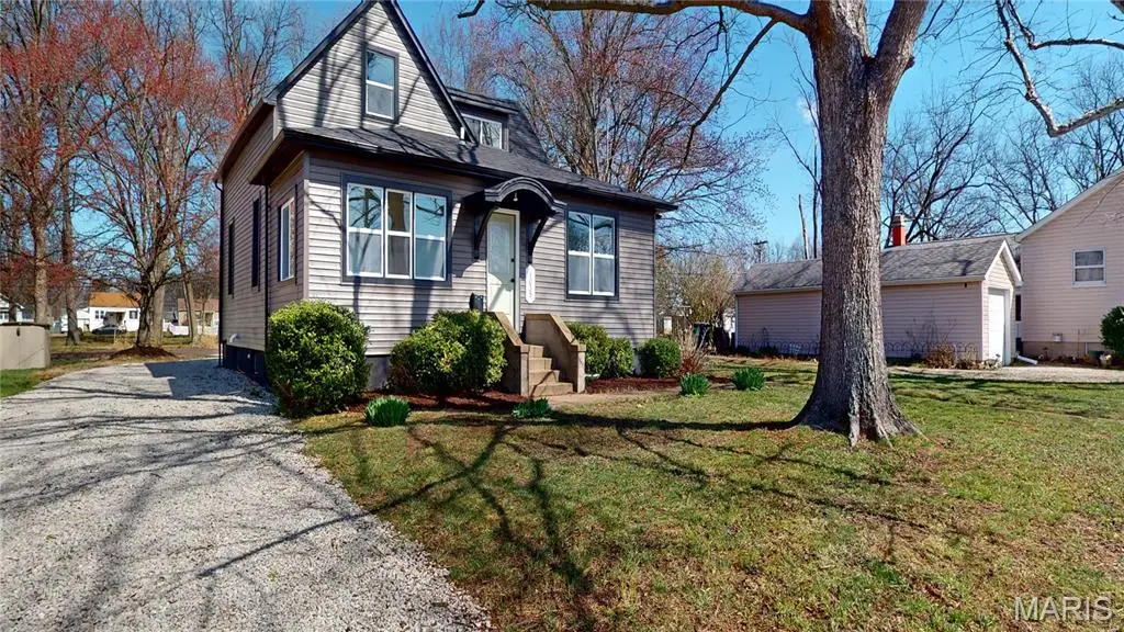 1035 West Main Street, Mascoutah, IL 62258 - #1