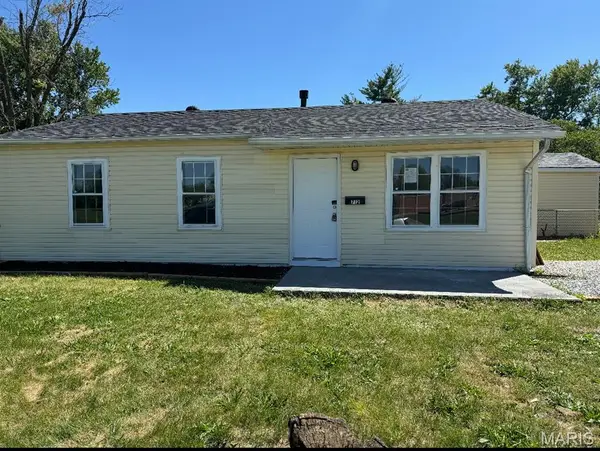 712 Saint Monica Drive, Cahokia, IL 62206