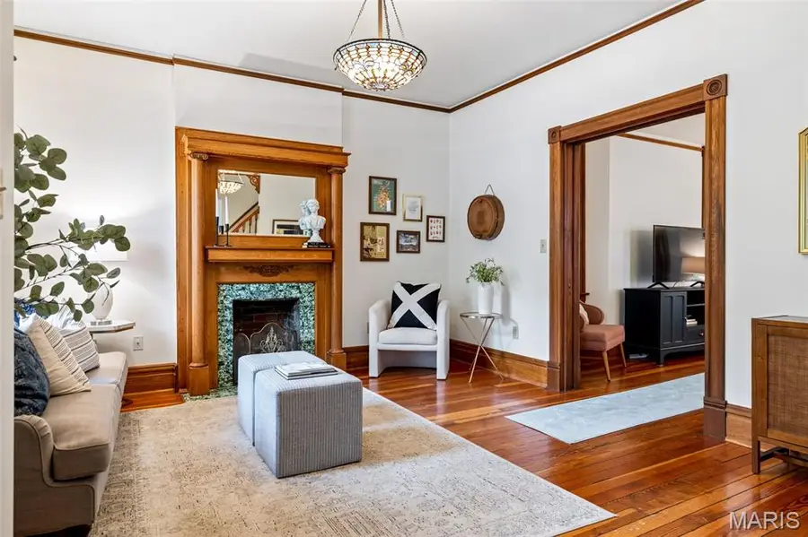 3317 Indiana Avenue, Saint Louis, MO 63118 - #3