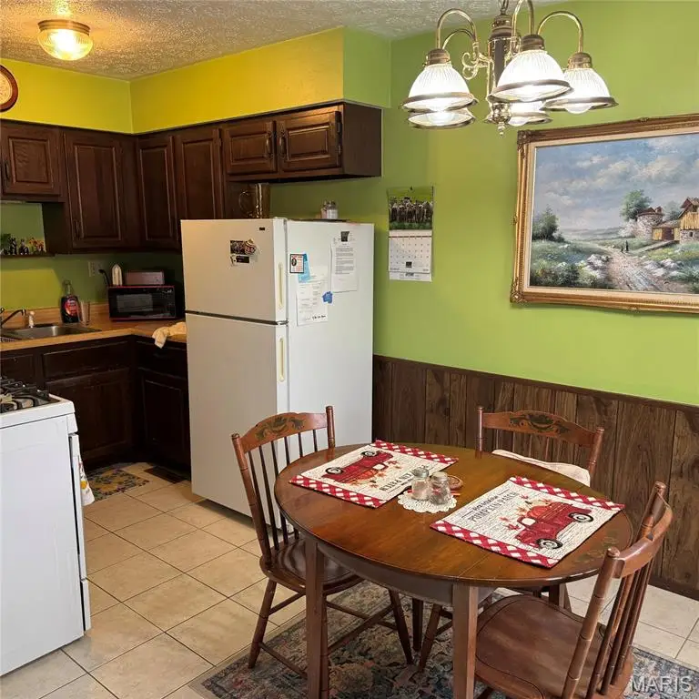 300 N 1st Street, Breese, IL 62230 - #2